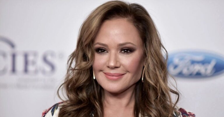 Remini hairstyle feature 2025